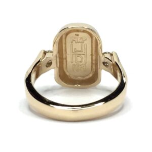 Gold Quartz Oval Ring Inlaid Round Diamonds