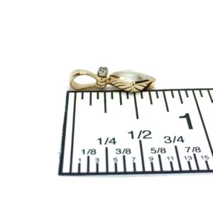 Gold Quartz Diamond Shape Inlaid Pendant