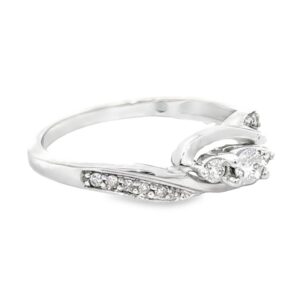 Three Diamond Center White Gold 10k Ring , Alaska Mint