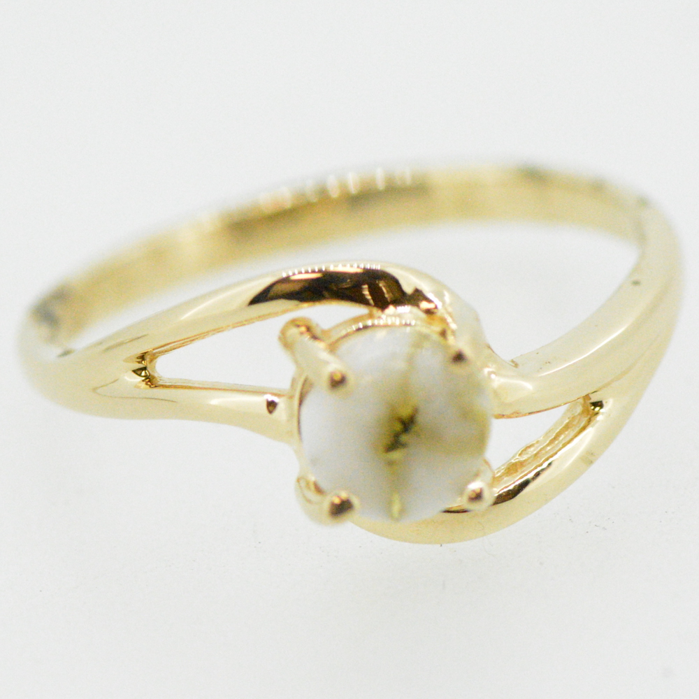 Ladies Gold Quartz Ring