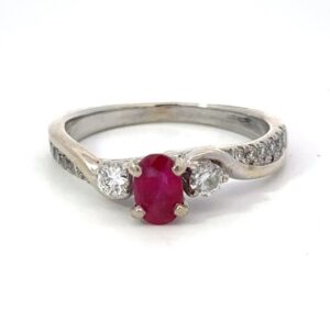 Ruby Ring with Diamonds 075600