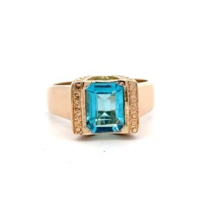 Estate Lady's Blue Topaz Ring 075826