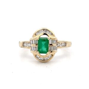 Estate Lady's Emerald & Diamond Ring 076491