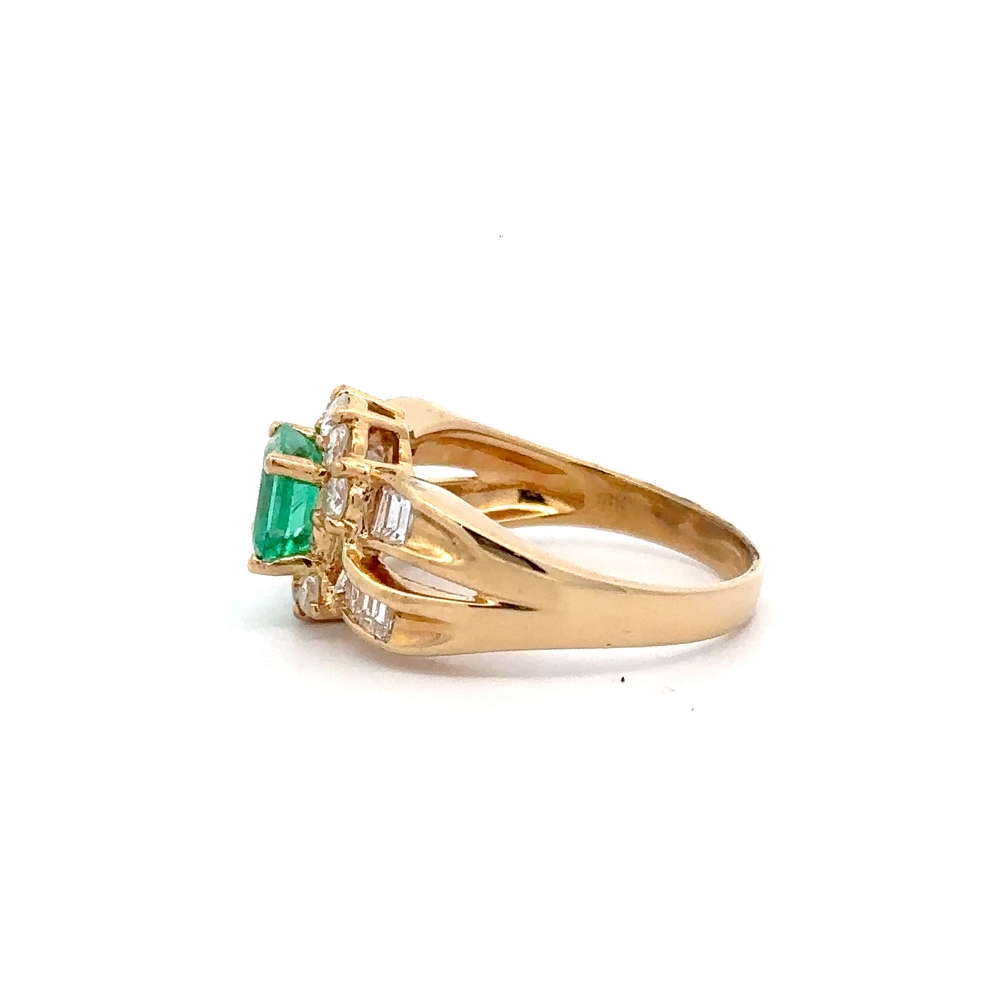 Estate Lady's Emerald & Diamond Ring 076492 - Image 2