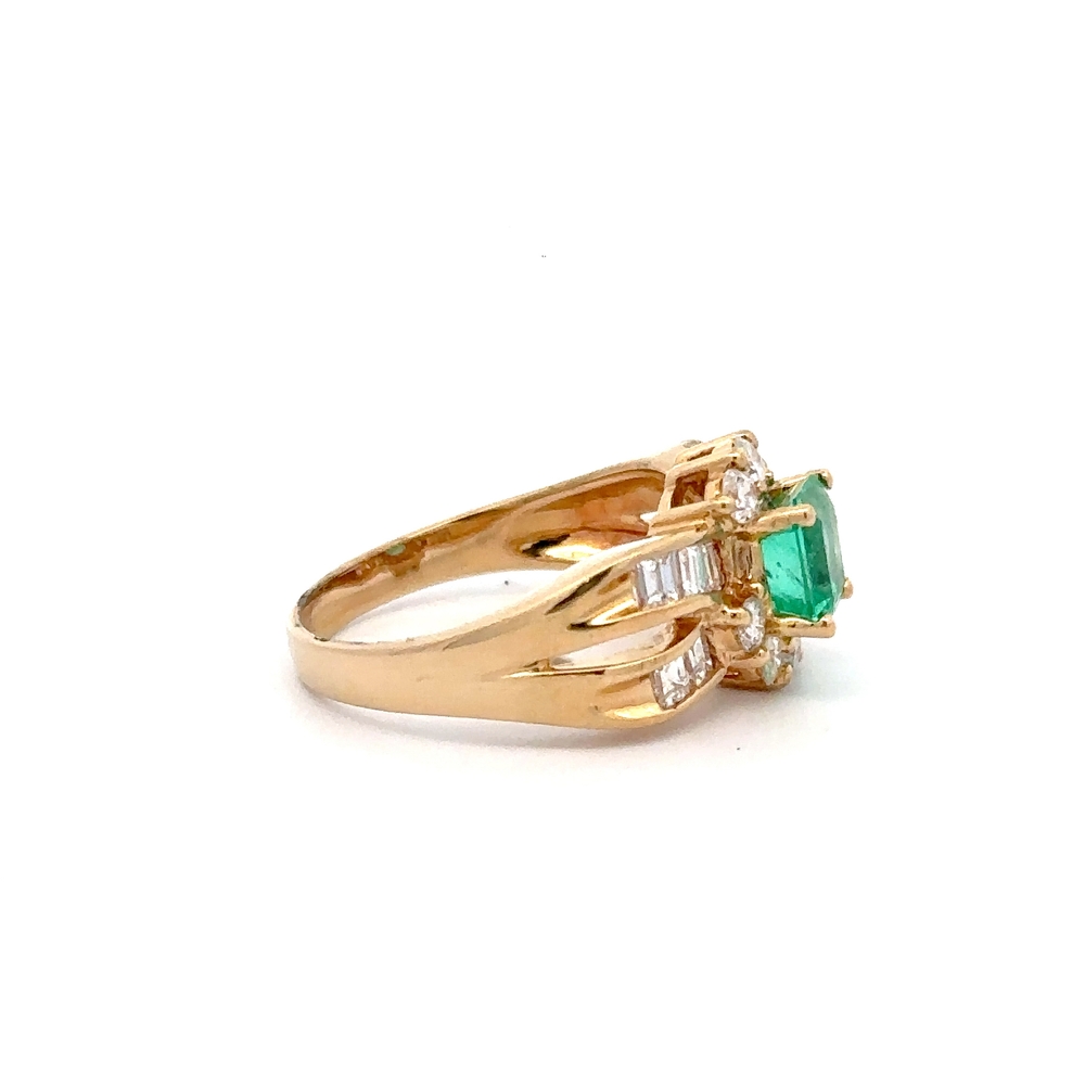 Estate Lady's Emerald & Diamond Ring 076492 - Image 3