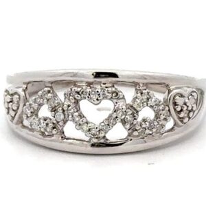 Estate White Gold & Diamond Heart Ring 090525