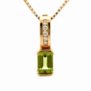 Peridot Lady's Estate Pendants 074091