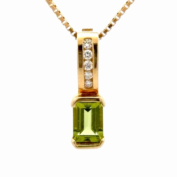 Peridot Lady's Estate Pendants 074091