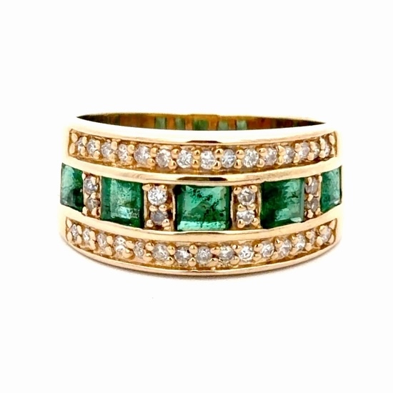 Lady's Emerald & Diamond Estate Ring 077214