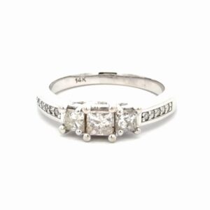Lady's Diamond Estate Ring 077218