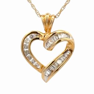 Diamond & Yellow Gold Heart Ladies Estate Pendant 073931