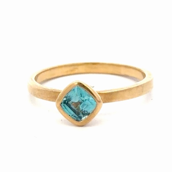 18K Blue Zircon Ladies Estate Ring 077263