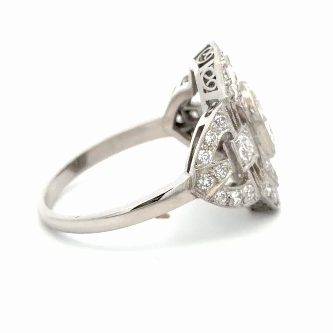 Platinum & Diamond Ladies Estate Ring 077311 - Image 4