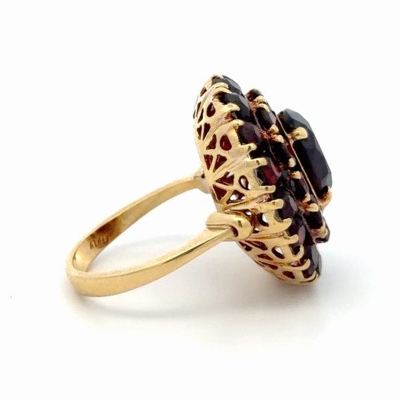 10ct Garnet Ladies Estate Ring 078422 - Image 2